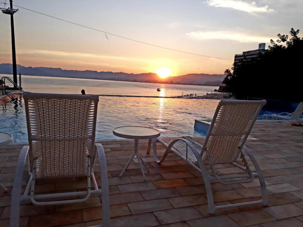 Apartamento Pe Na Areia Frente Para O Mar E Piscina Na Prainha Карагуататуба Екстериор снимка
